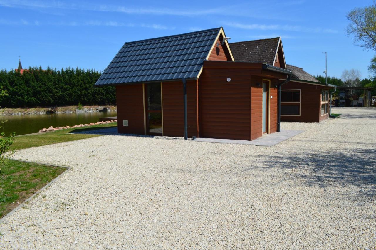 Intertranscoop Lake House Vámosszabadi Eksteriør billede